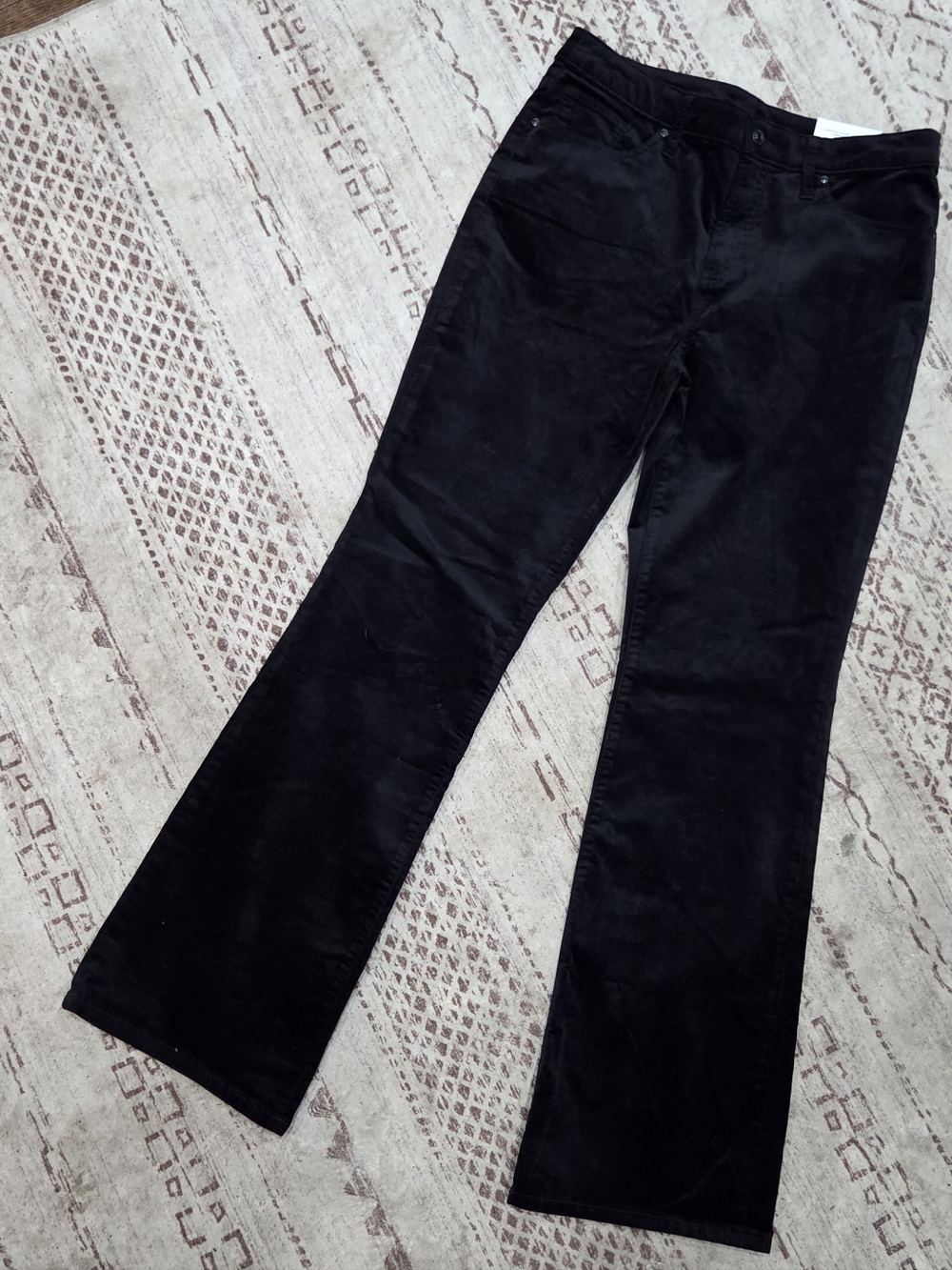 Chico`s Black Women's Flared Velvet Pants NWT Size 0.5R US Size 6